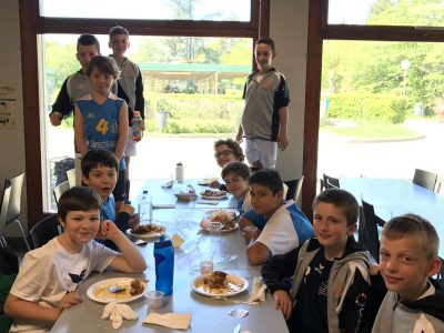 Un repas partagé avec les autres clubs genevois